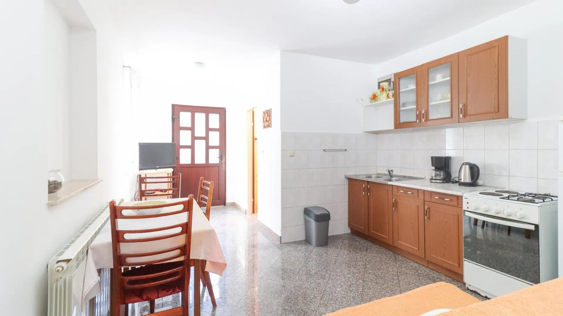 Apartments Luka Opatija 0*,